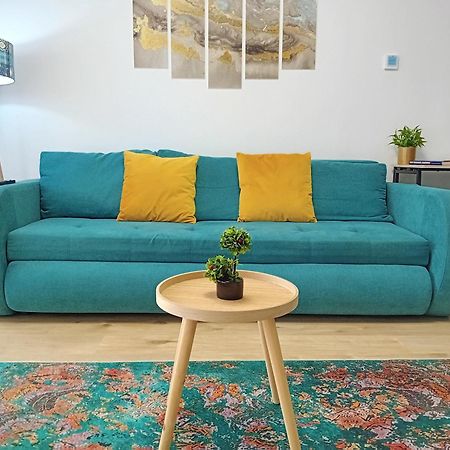 Sunshine - New & Quiet 1Br Apt, Business Area, Close To Airport, Highway A3, Subway Βουκουρέστι Εξωτερικό φωτογραφία